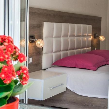 S&M Apartments Ulcinj Eksteriør billede