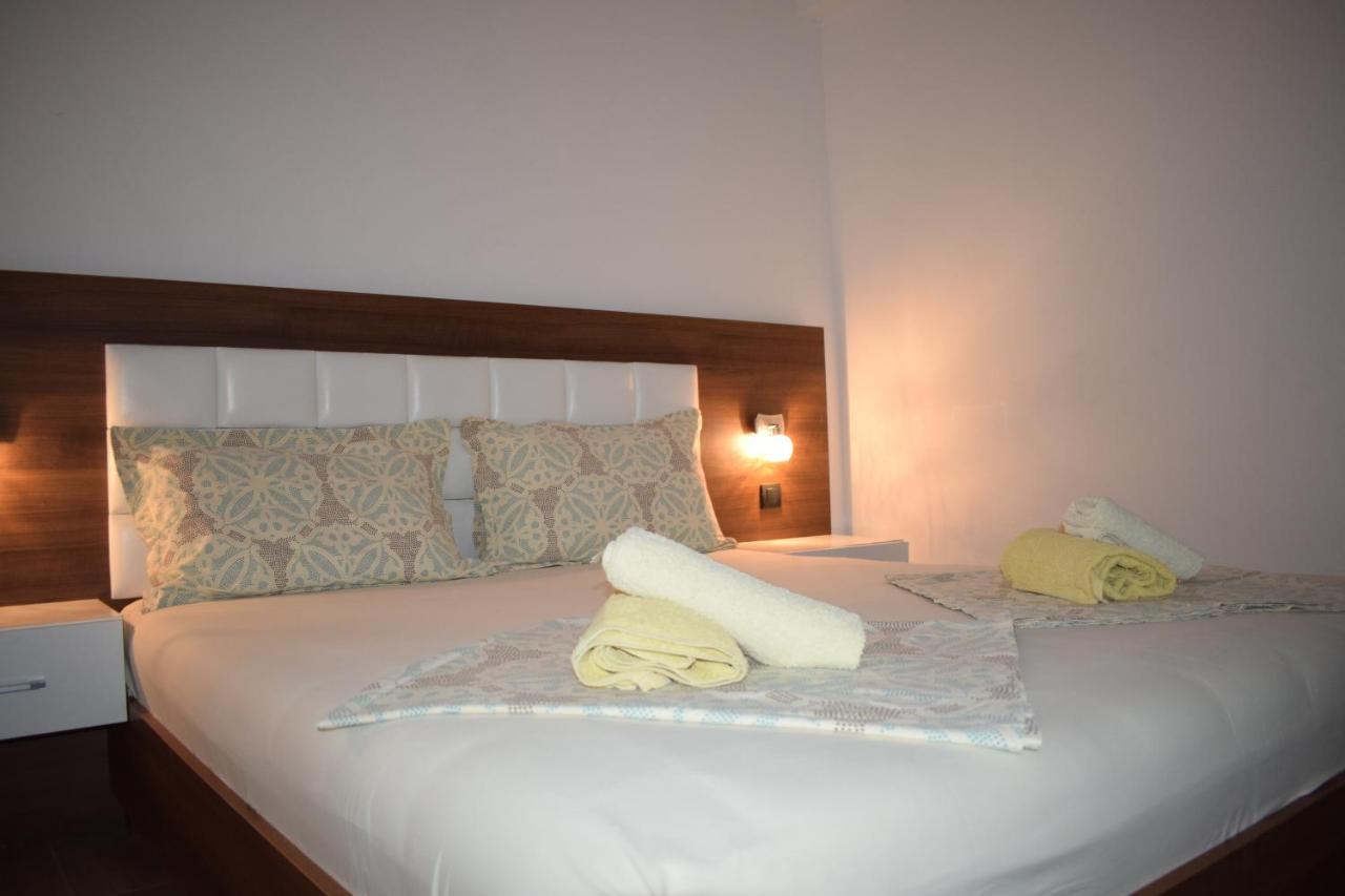 S&M Apartments Ulcinj Eksteriør billede