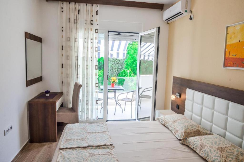 S&M Apartments Ulcinj Eksteriør billede