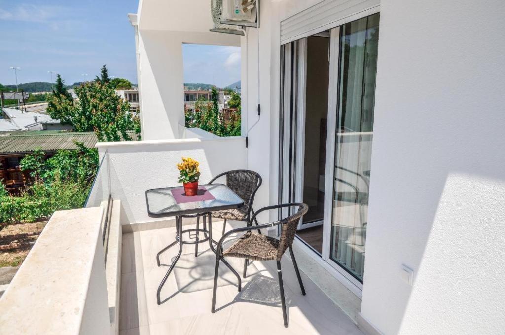 S&M Apartments Ulcinj Eksteriør billede