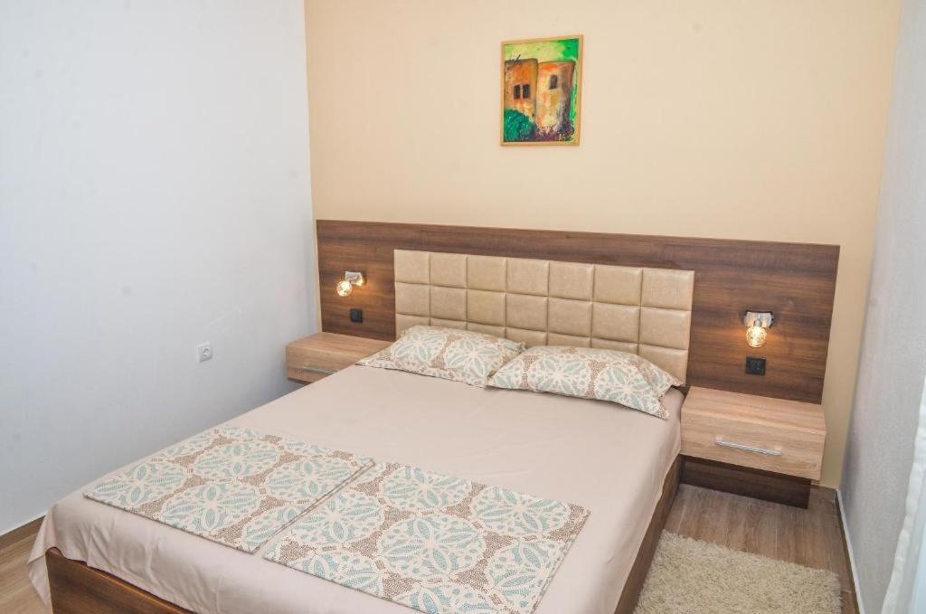 S&M Apartments Ulcinj Eksteriør billede
